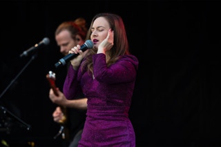 Melissa Kross & Band live in Backnanger Strassenfest